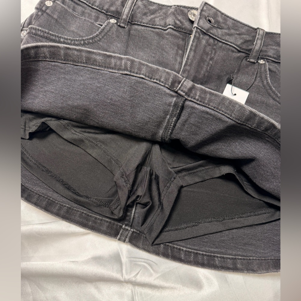 Garage Black Denim Micro Skort - Washed Black - Picture 5 of 6